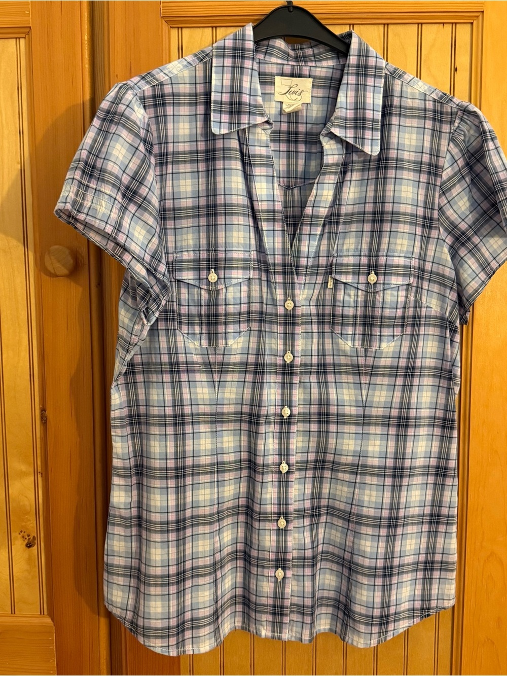 Levi's Plaid Short-Sleeve Button-Down Shirt